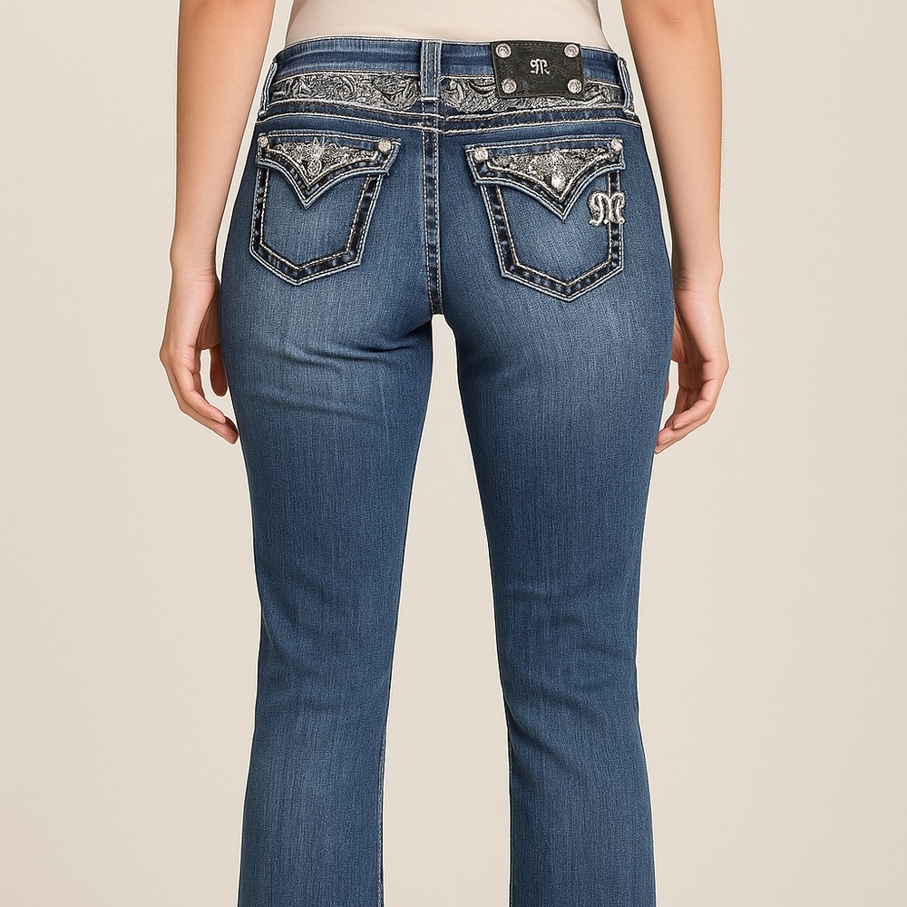 Miss Me JE5733EL Easy Boot Jeans Women's Size 27x33 inseam Embellished Mid Rise